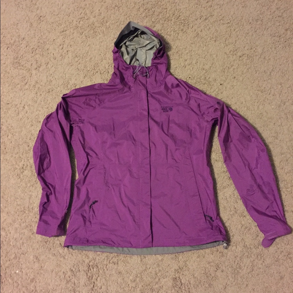 Mountai Hardwear rain jacket worn once